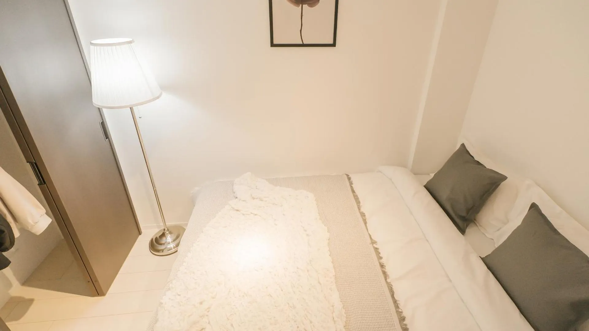 Roppongi Designer Apartment Newly Built 5 Minutes Walk To The Station Tokyo